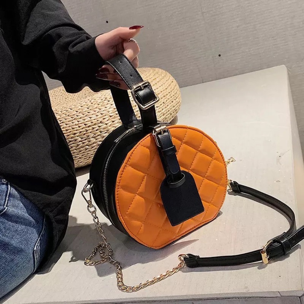 NEW! Quilted Round Bag-Black - Picture 5 of 5